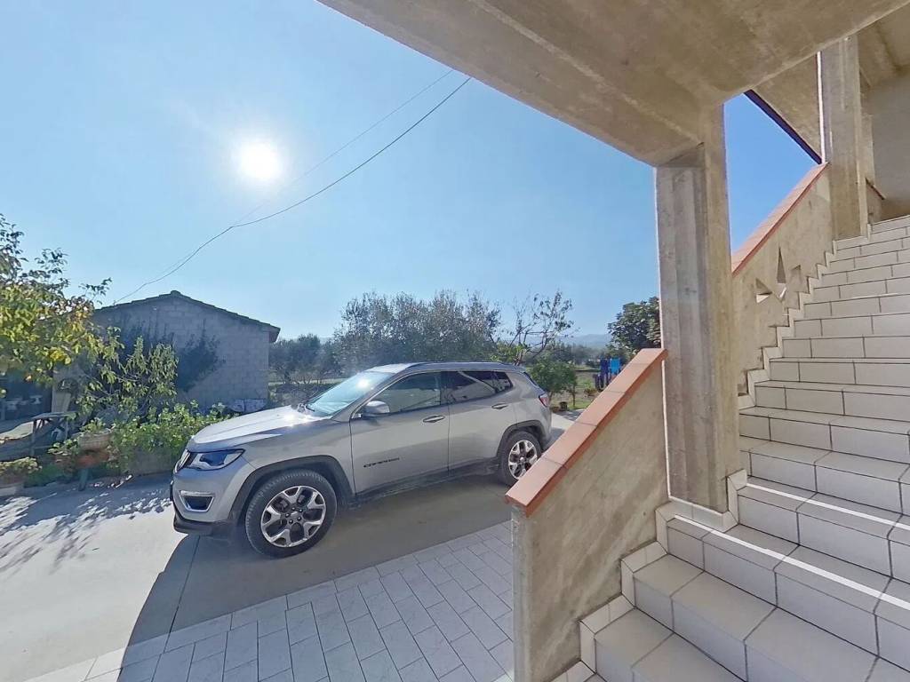 Villa a Notaresco in Via Silvetta - Foto 2