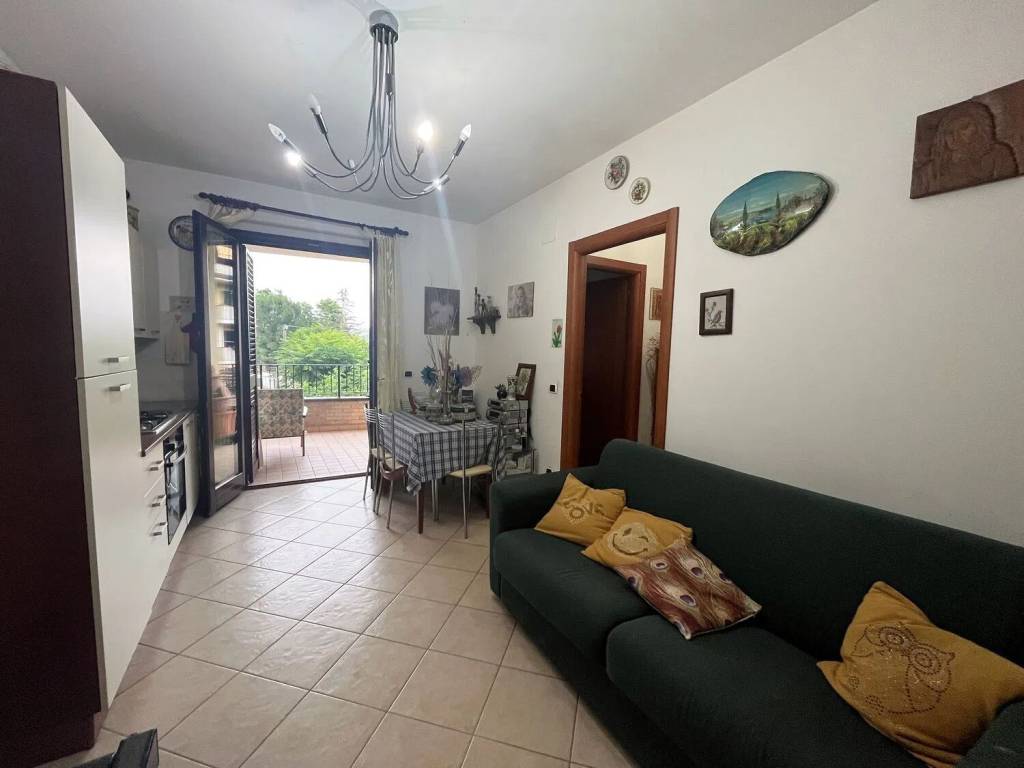 Appartamento a Basciano in Via Gran Sasso, 19 - Foto 2