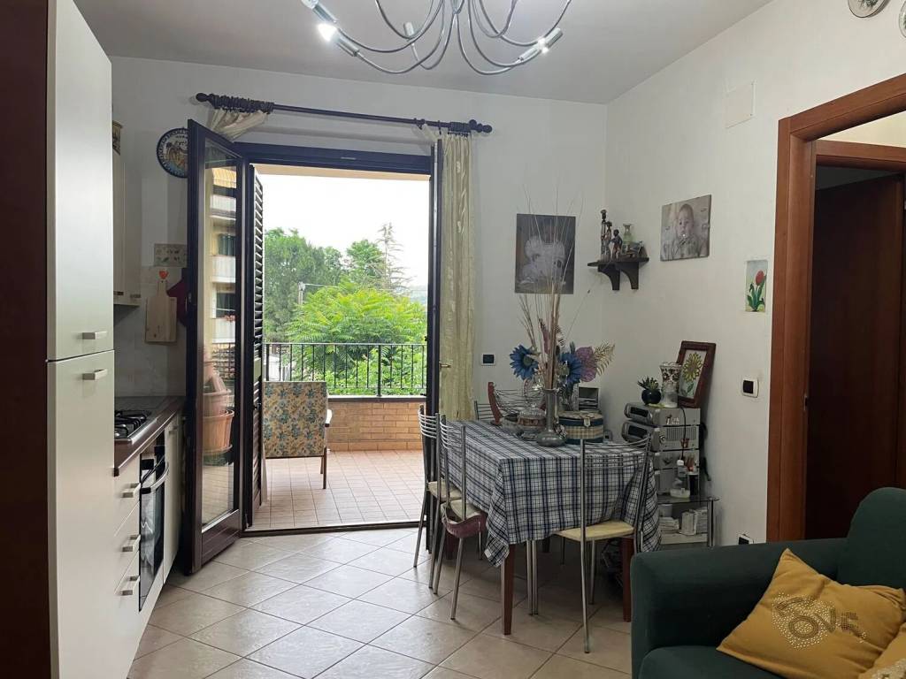 Appartamento a Basciano in Via Gran Sasso, 19 - Foto 4