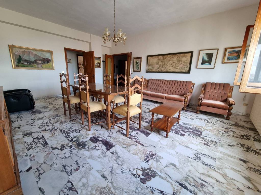 Appartamento a Copertino in Via Mariano Cosimo - Foto 2
