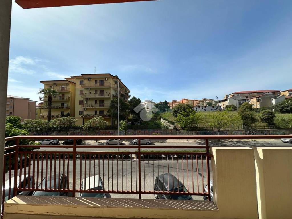 Appartamento a Crotone in Via Giovanni Paolo II, 70 - Foto 2