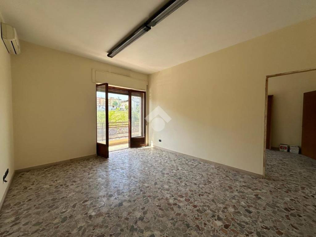 Appartamento a Crotone in Via Giovanni Paolo II, 70 - Foto 3