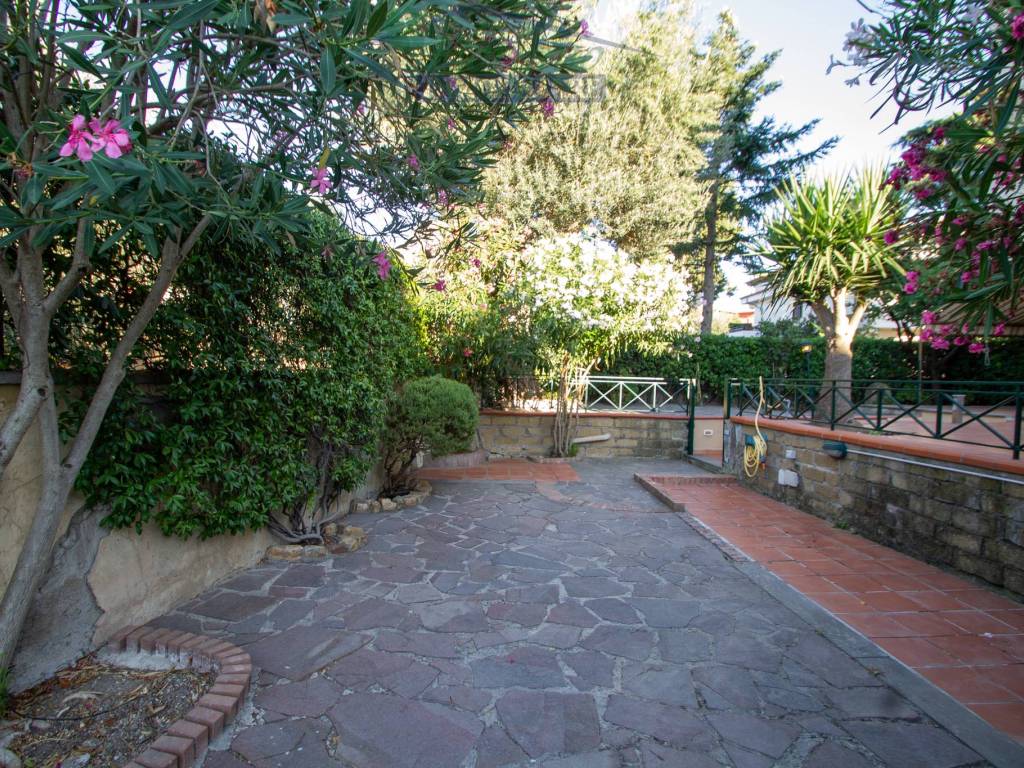 Appartamento a Montalto di castro in Via dei Carbonari - Foto 3