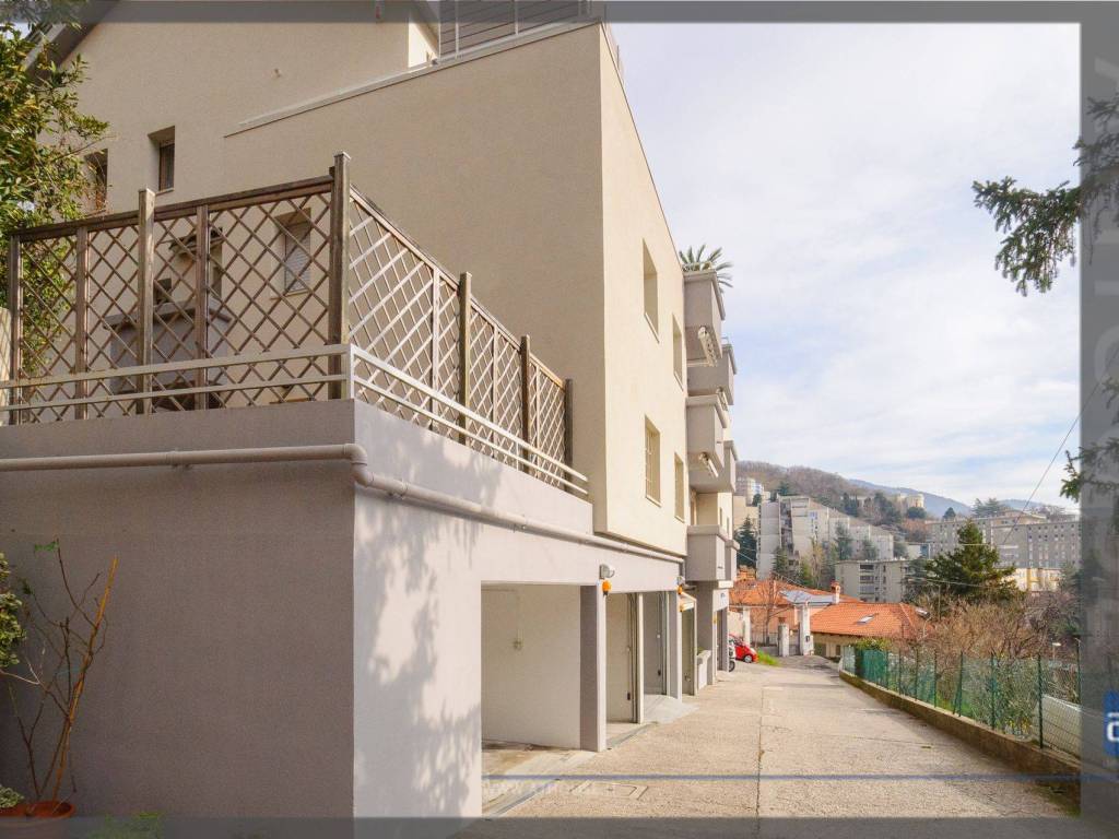 Appartamento a Trieste in Via Cesare Cantù, 13 - Foto 2