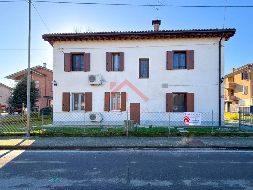 Villa a Carpi in Via Roma 12 Migliarina MO Italia , - Foto 2