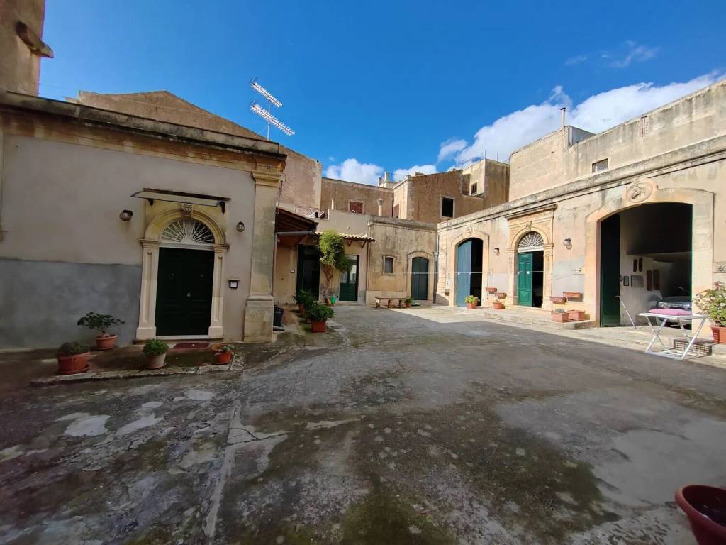 Villa a Avola in Piazza Teatro, 24 - Foto 3