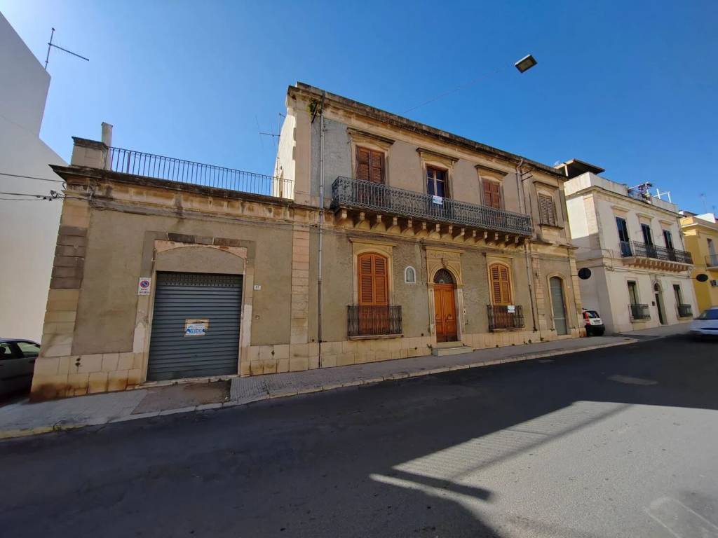 Casa indipendente a Avola in Via Rattazzi, 60 - Foto 2