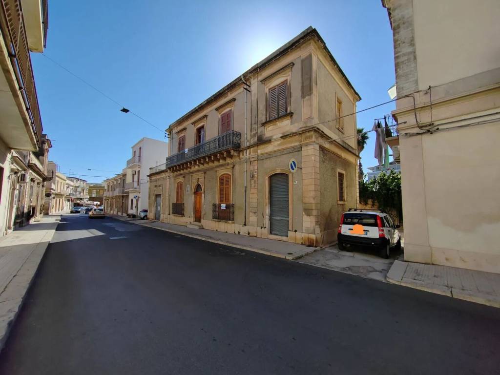Casa indipendente a Avola in Via Rattazzi, 60 - Foto 3