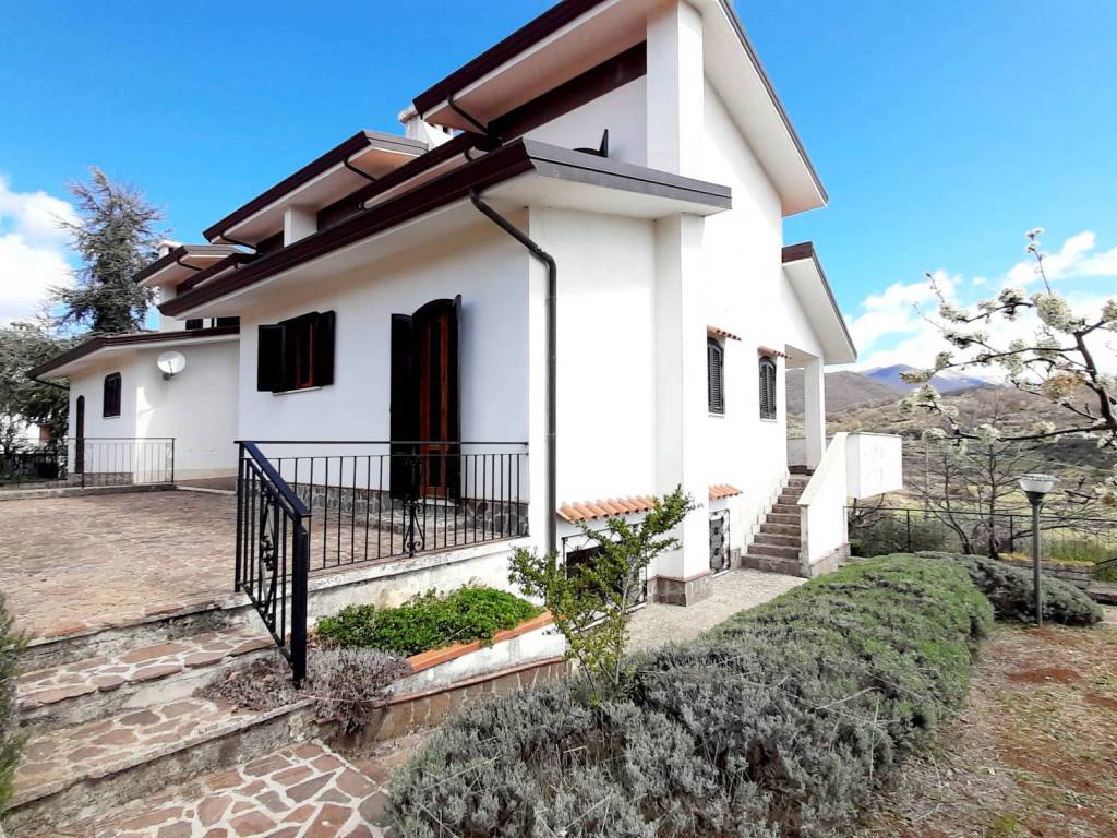 Villa a Torre cajetani in Via Circonvallazione Cerano, 15 - Foto 3