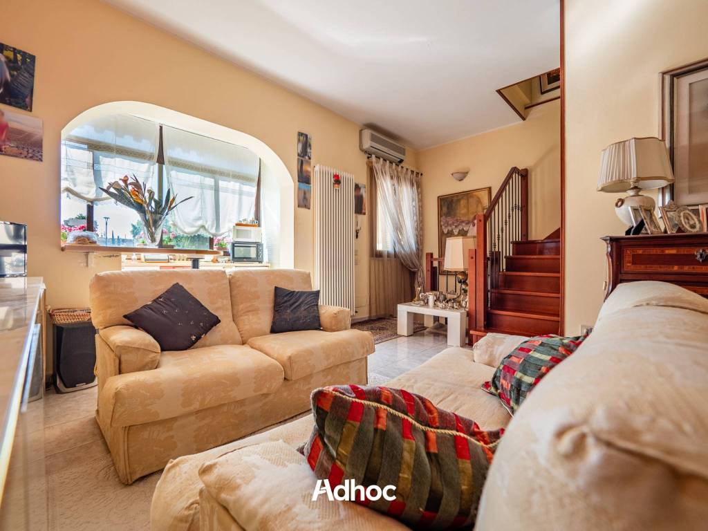 Casa indipendente a Fano in Via Giulio Cesare, 16 - Foto 2