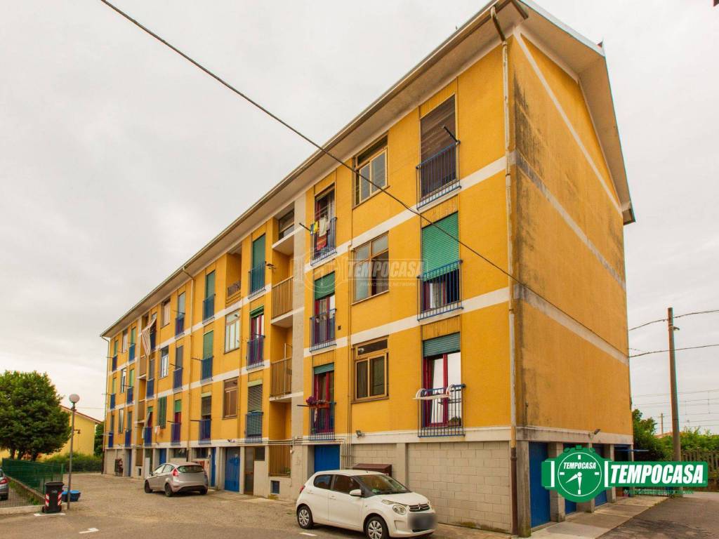 Appartamento a Oleggio in Via Sant'Antonio 82 - Foto 2