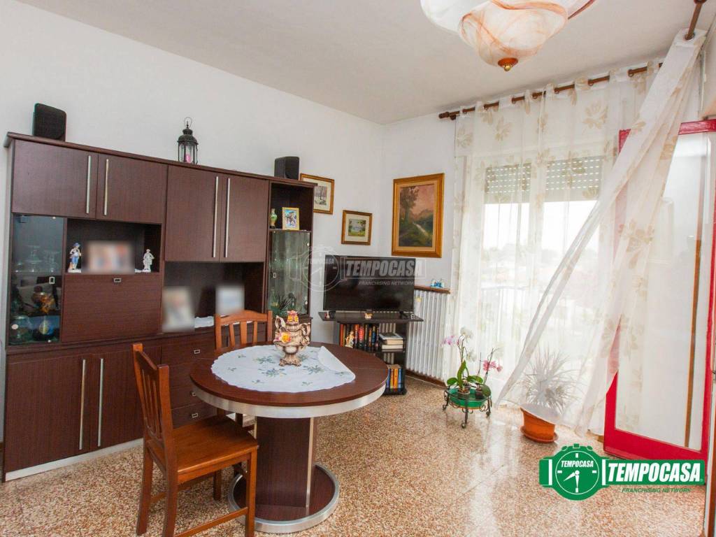 Appartamento a Oleggio in Via Sant'Antonio 82 - Foto 5