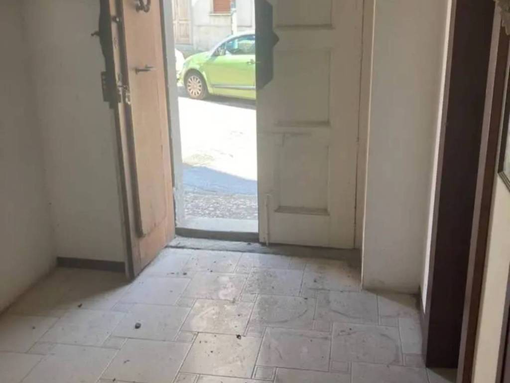 Villa a Basicò in Via Vittorio Emanuele III - Foto 2