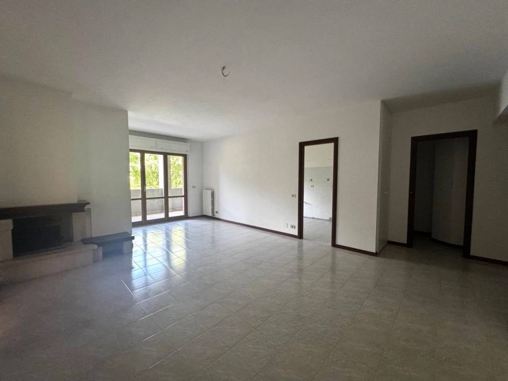 Appartamento a Jesi in Via Salvo D'Acquisto - Foto 2