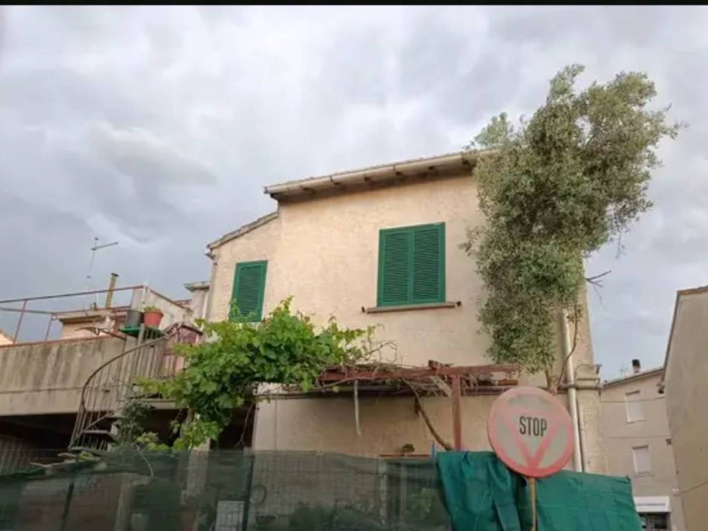 Appartamento a Piombino in Via Edmondo De Amicis - Foto 2