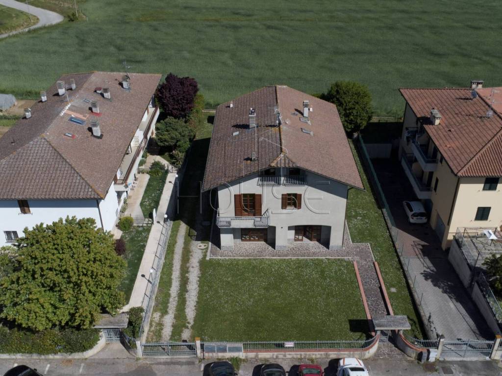 Villa a Città di castello in Via Madonna del Combarbio, 10 - Foto 3