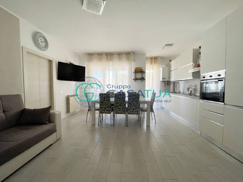 Appartamento a Alba adriatica in Via Abruzzo, 78 - Foto 2