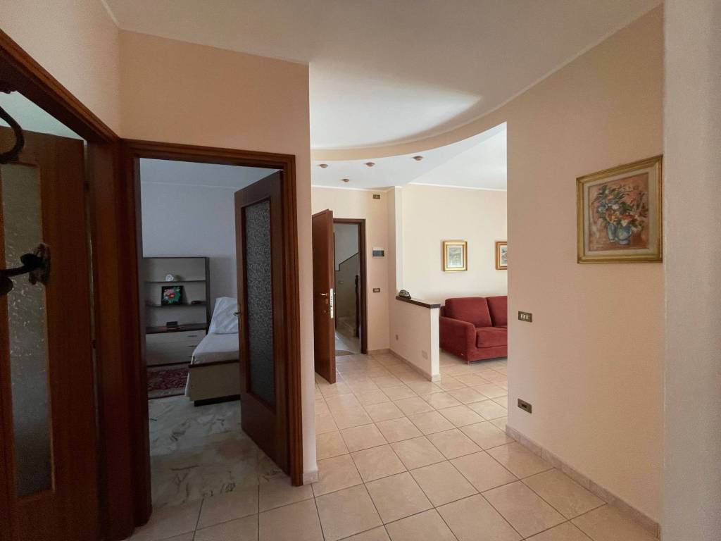 Appartamento a Samarate in Via 22 Marzo - Foto 5