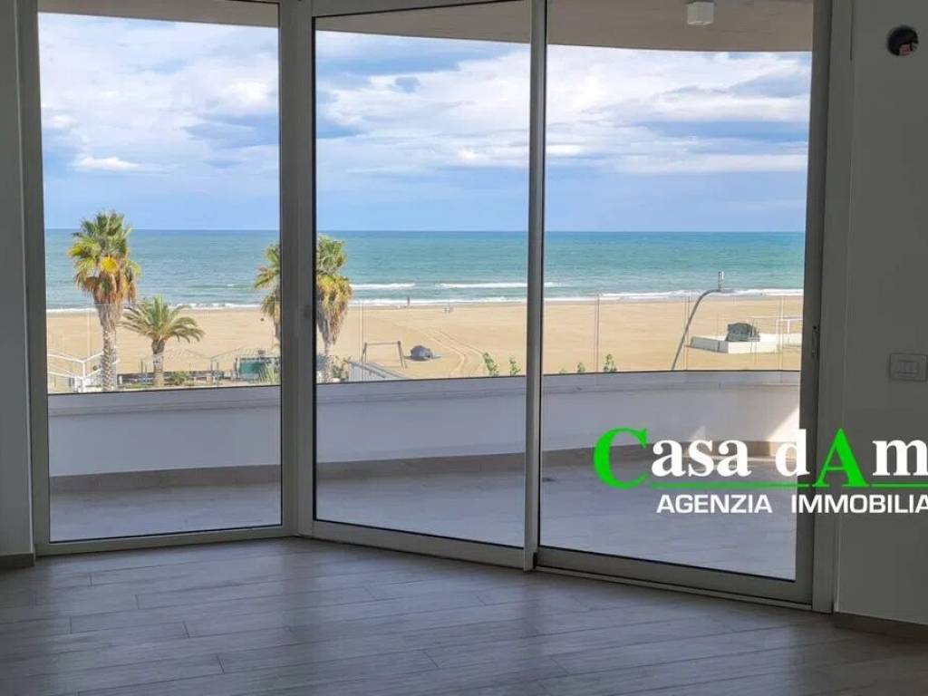 Appartamento a Alba adriatica in Viale Guglielmo Marconi, 376 - Foto 5