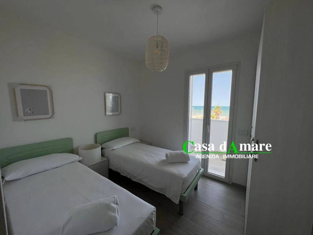 Appartamento a Alba adriatica in Viale Guglielmo Marconi, 376 - Foto 4