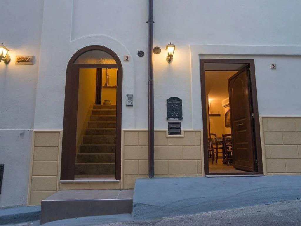 Appartamento a Crispiano in VIA SCALETTA N. - Foto 2