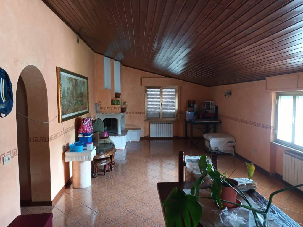 Appartamento a Fermignano in Via Ascoli Piceno - Foto 4