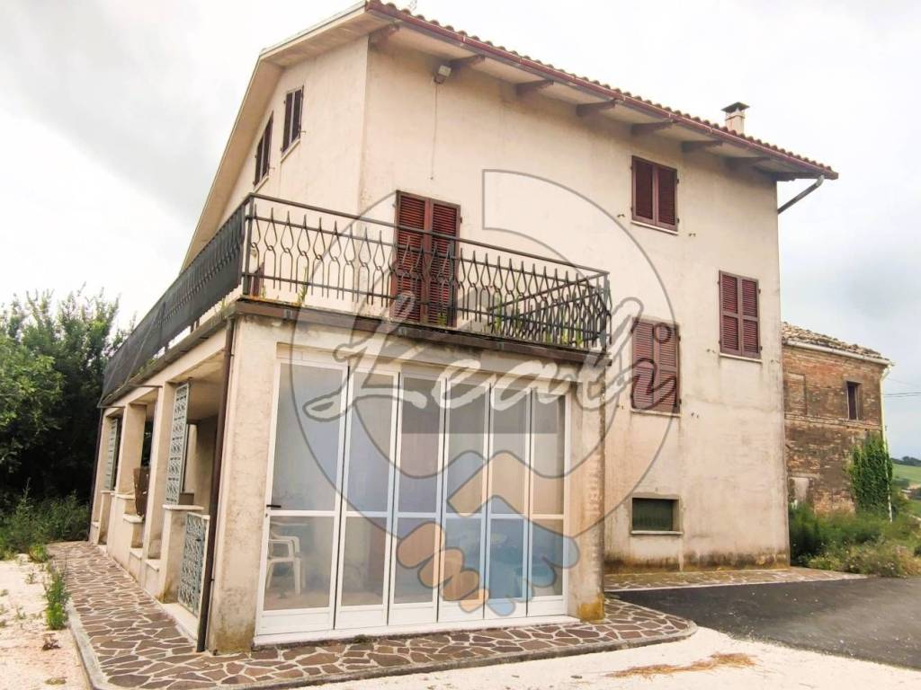 Rustico / casale a Pollenza in C.DA PALOMBARETTE - Foto 4
