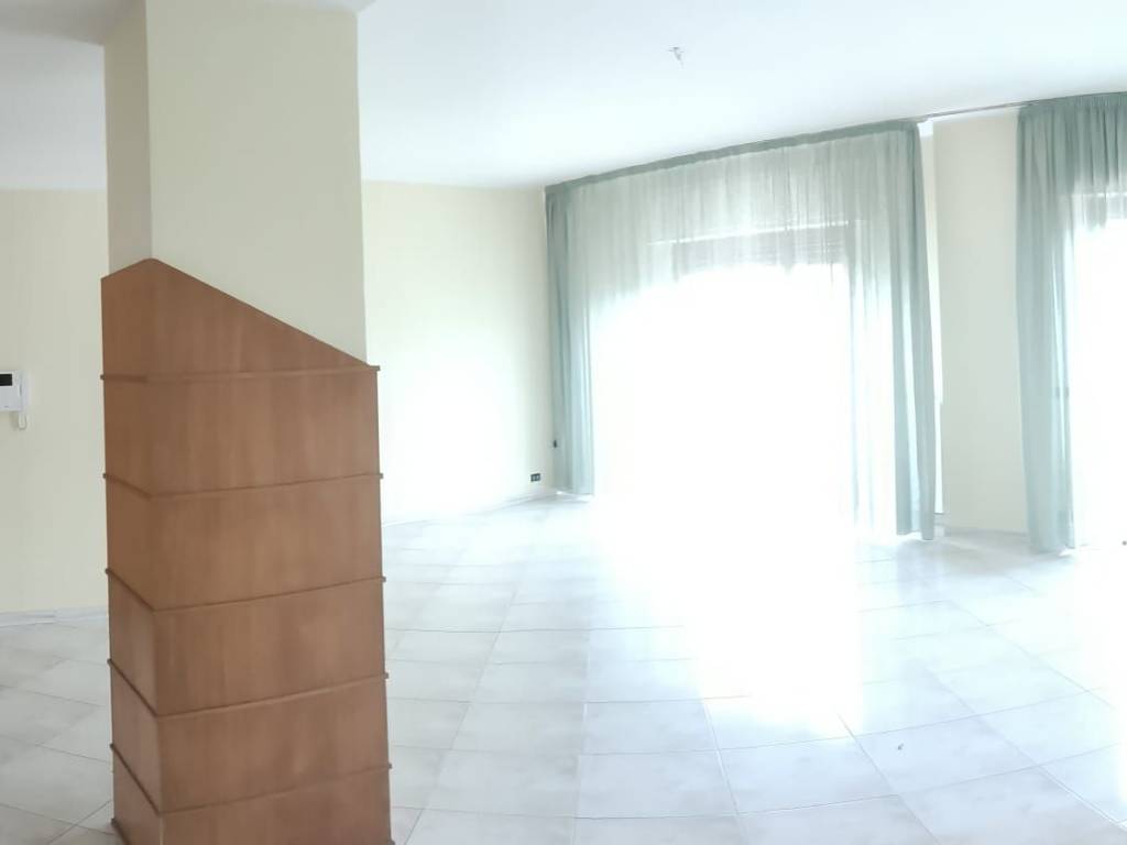 Appartamento a Benevento in Viale degli Atlantici, 14 - Foto 2