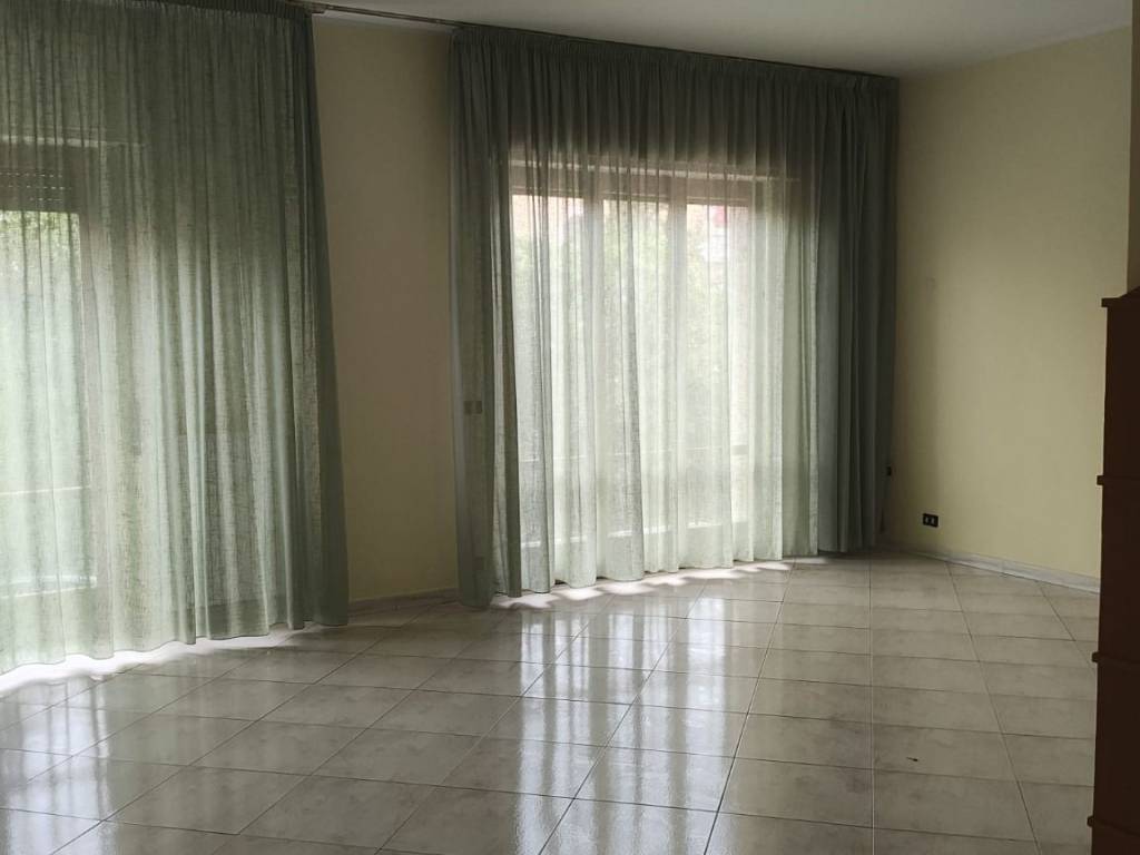 Appartamento a Benevento in Viale degli Atlantici, 14 - Foto 4