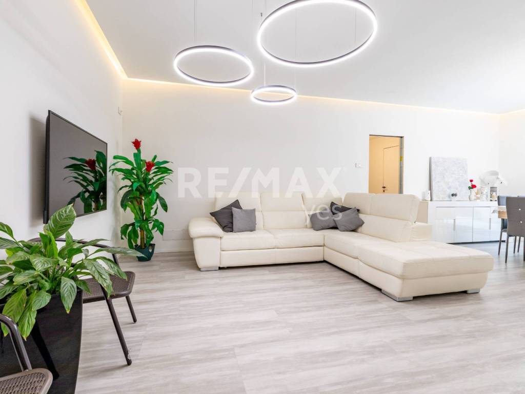 Villa a Caronno pertusella in Via Solferino - Foto 3