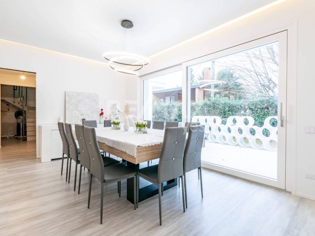 Villa a Caronno pertusella in Via Solferino - Foto 5