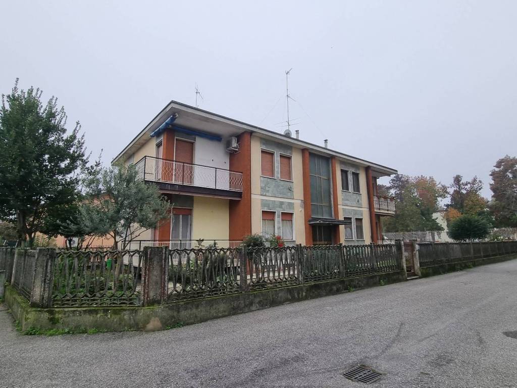 Appartamento a Codogno in Via Privata Giuseppe Bignamini, 1 - Foto 3