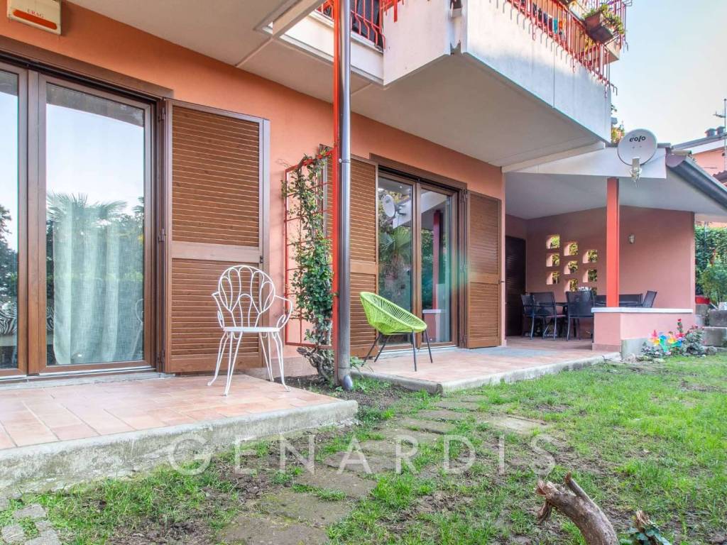 Appartamento a Luino in Via Lugano 18 - Foto 2