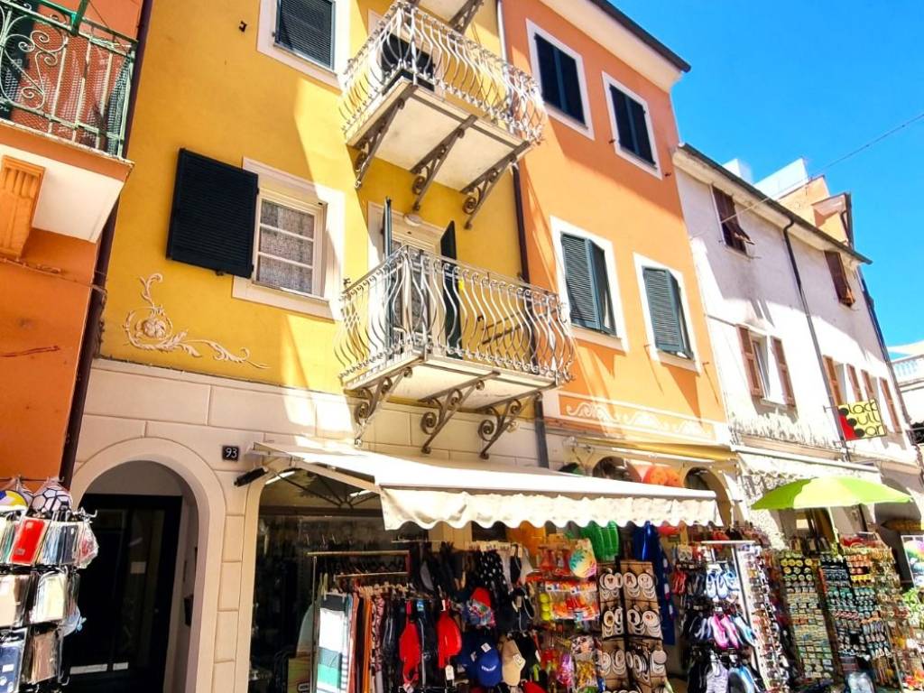 Appartamento a Spotorno in Via Giuseppe Garibaldi - Foto 4
