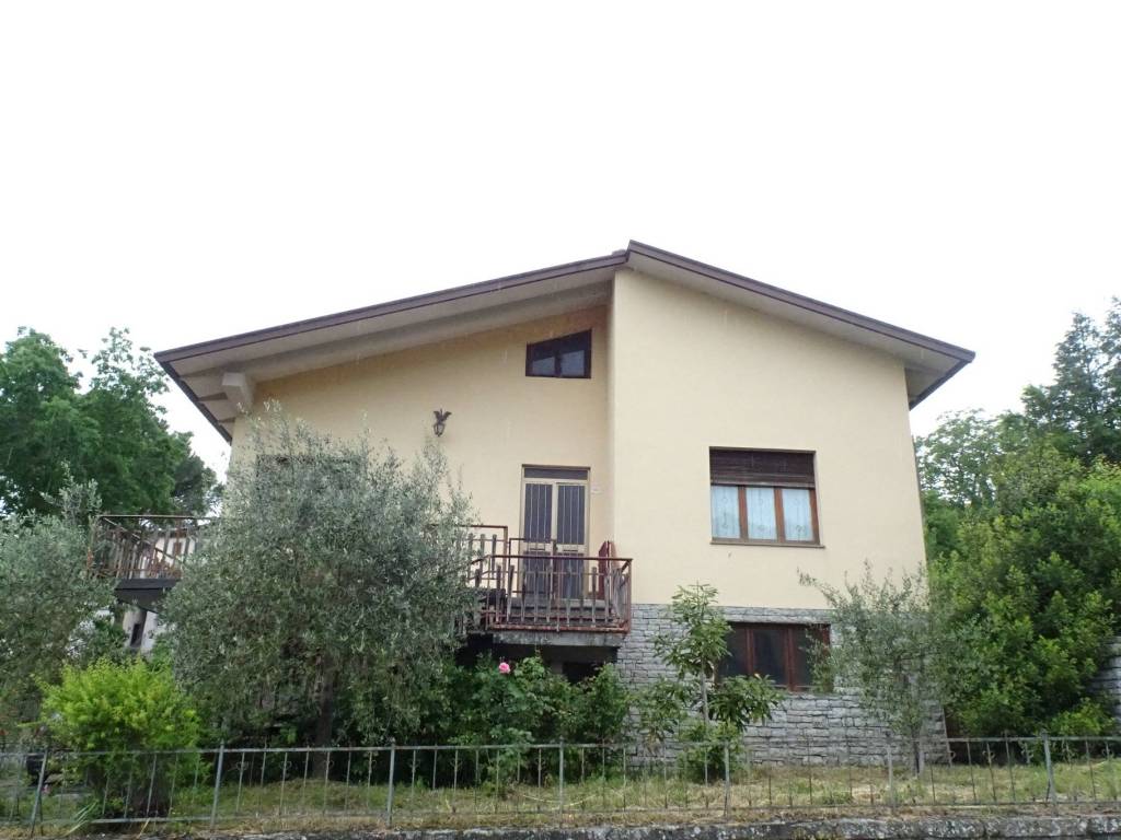 Villa a Bibbiena in Strada Regionale Umbro Casentinese Romagnola, 100 - Foto 2