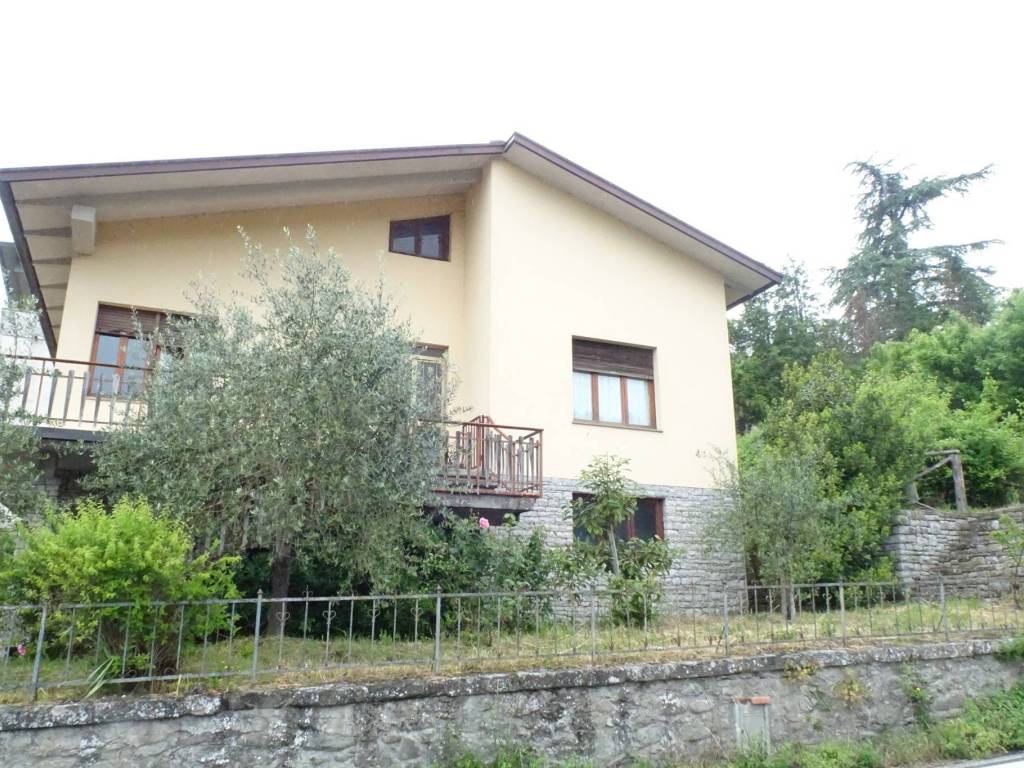 Villa a Bibbiena in Strada Regionale Umbro Casentinese Romagnola, 100 - Foto 3