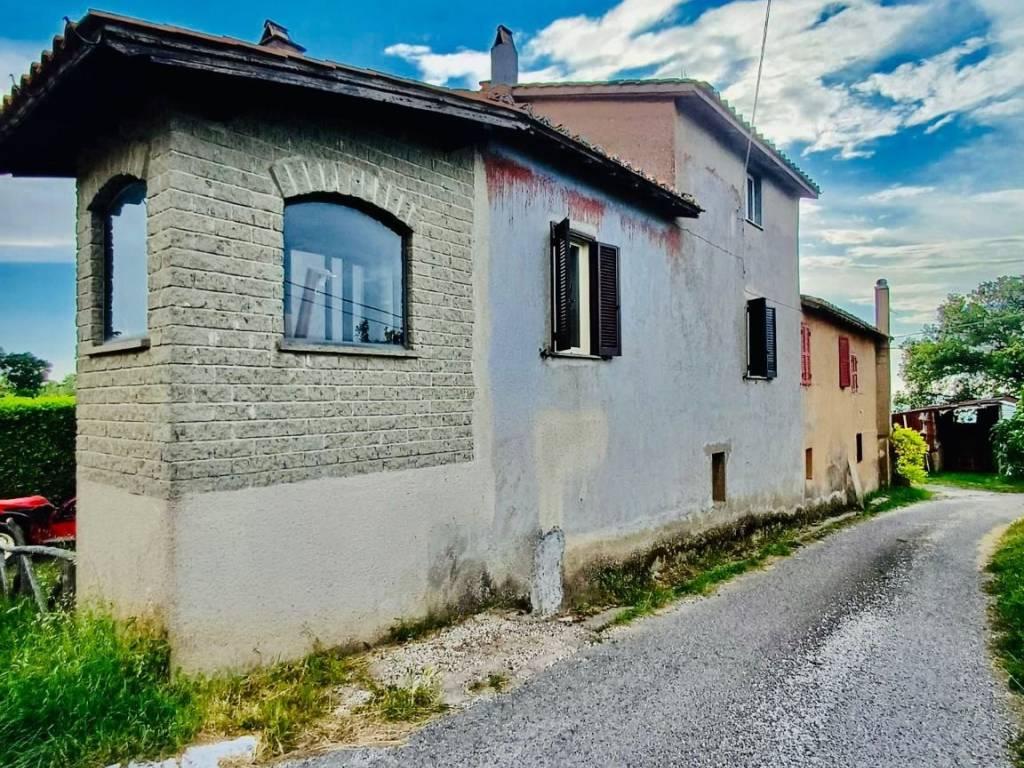 Appartamento a Viterbo in Strada Chiesa Nuova - Foto 2
