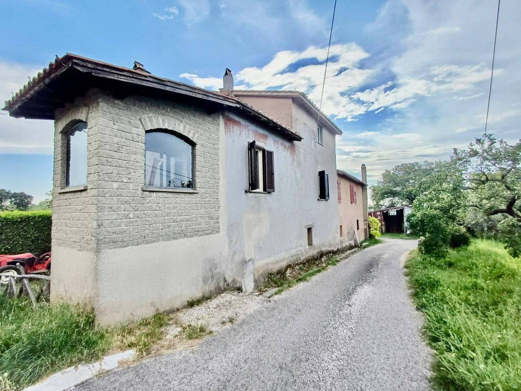 Appartamento a Viterbo in Strada Chiesa Nuova - Foto 3