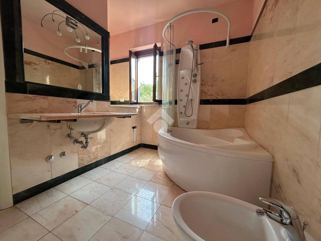 Casa indipendente a Sarzana in Via Falcinello, 194 - Foto 3