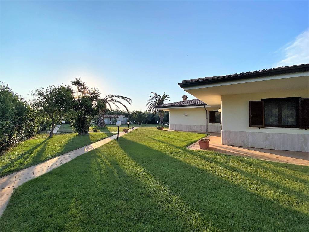 Villa a Sabaudia in Via Caterattino - Foto 2