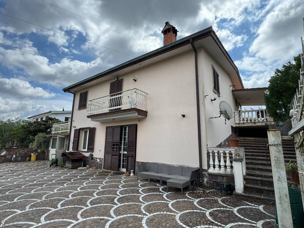 Villa a Aprilia - Foto 2