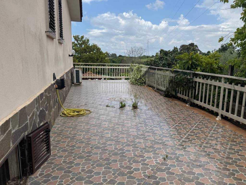 Villa a Aprilia - Foto 4