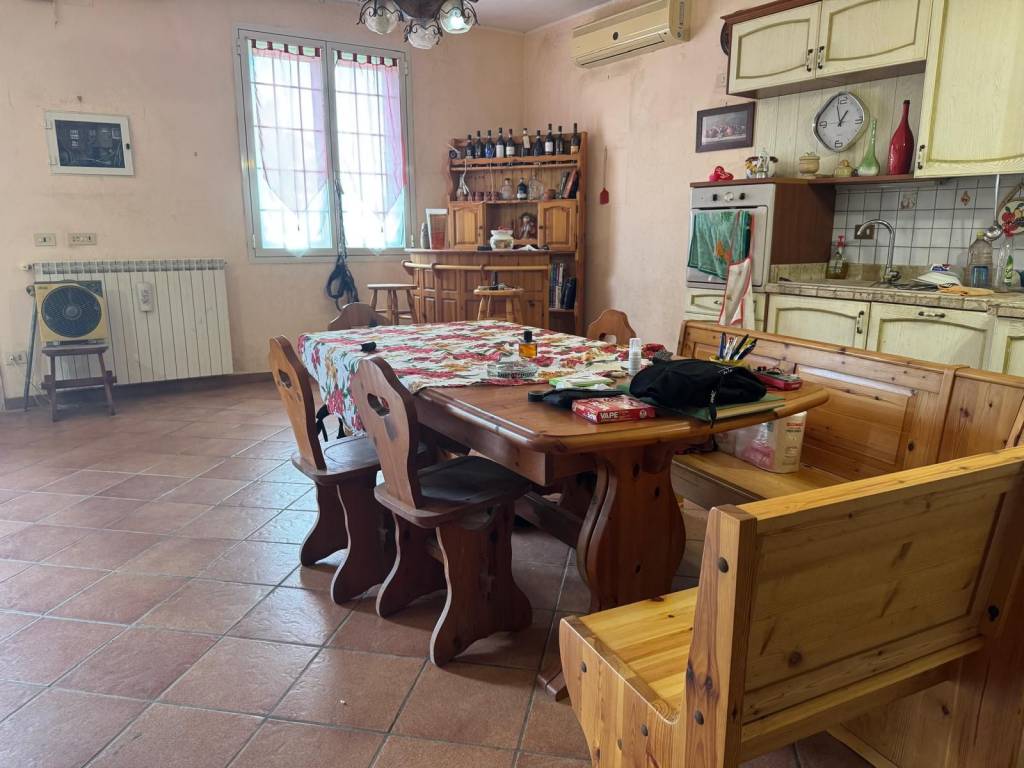 Villa a Aprilia - Foto 5