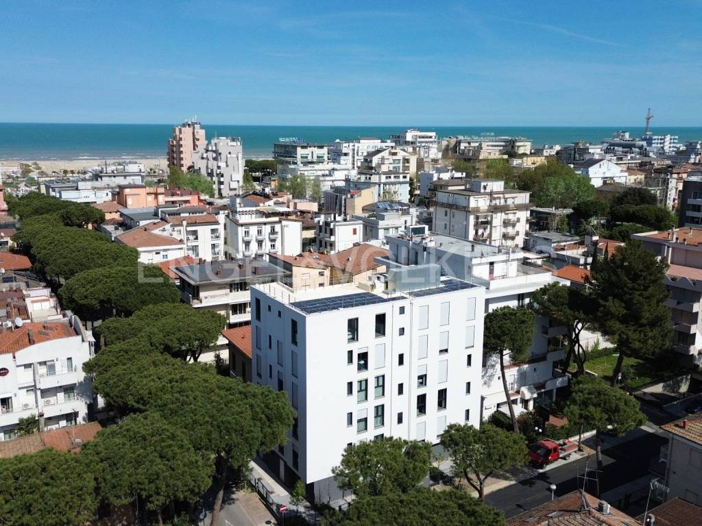 Appartamento a Rimini in Viale Nazario Sauro, 52 - Foto 2