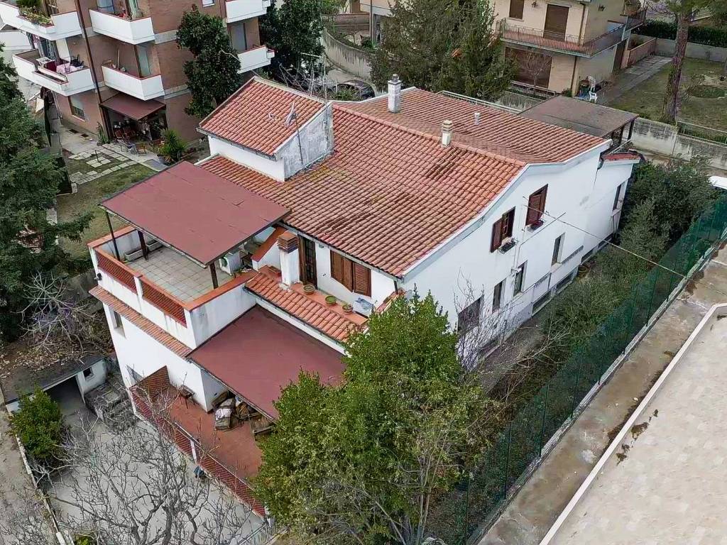 Appartamento a Teramo in Via Luigi Illuminati - Foto 2