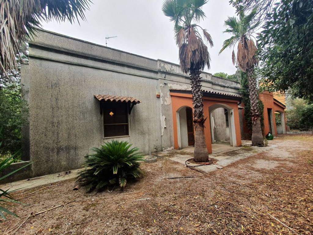 Villa a Parabita in Via Provinciale Collepasso - Foto 2