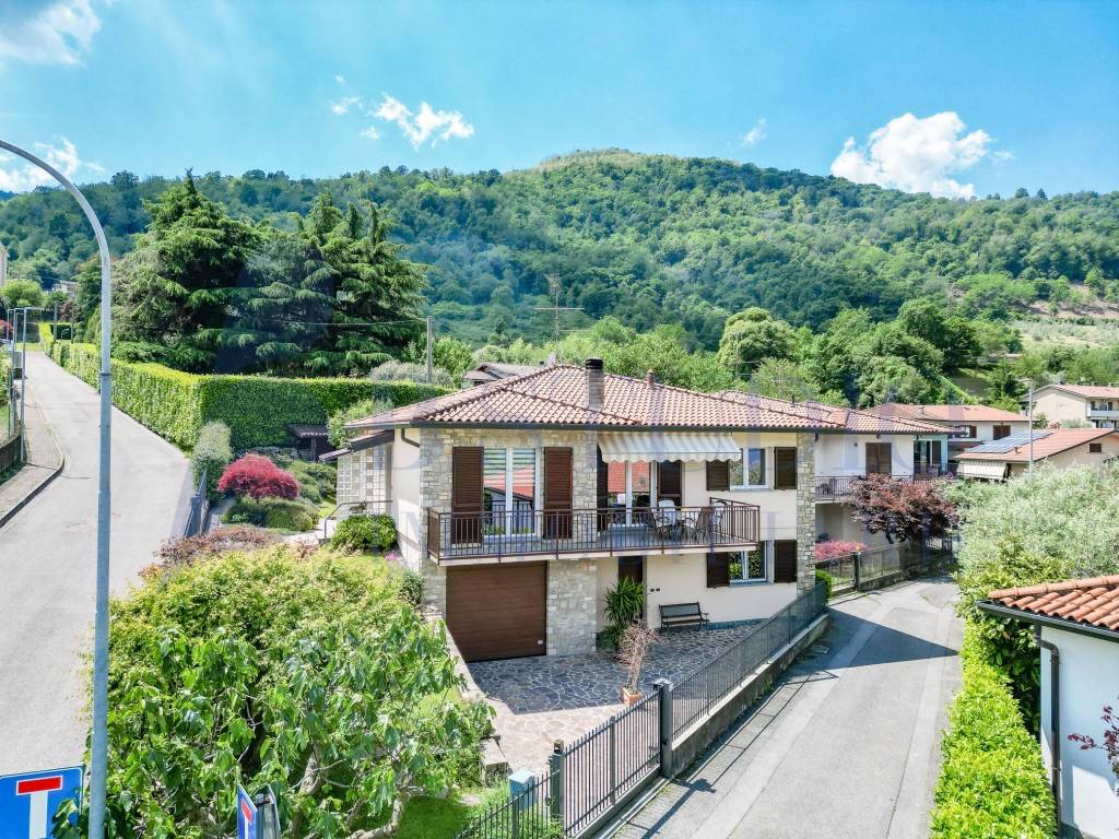 Villa a Garlate in Via Gambate, 16 - Foto 2