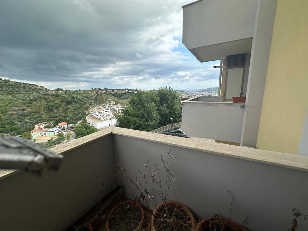 Appartamento a Catanzaro in Via Garibaldi Gariani - Foto 5