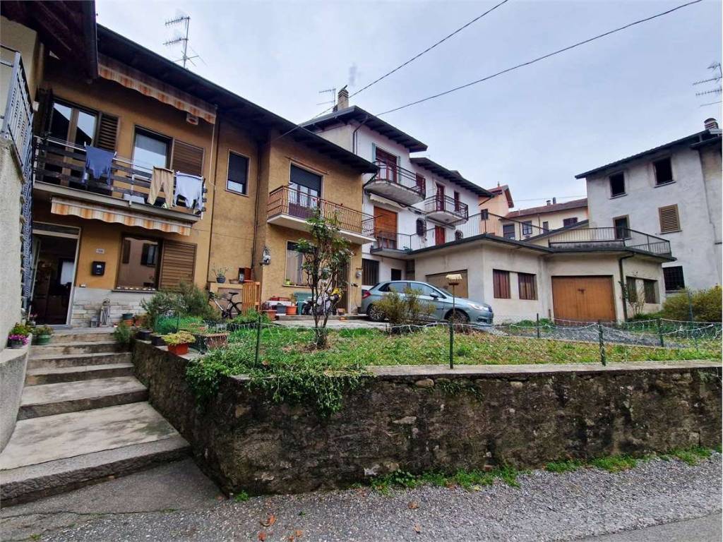 Casa indipendente a Travedona-monate in Via Chiossetto, 186 - Foto 3