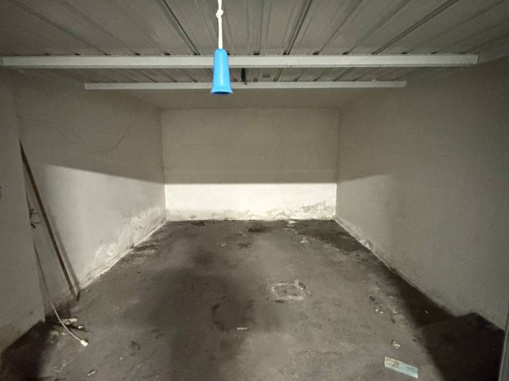 Box / garage a Frosinone in Via Firenze, 71 - Foto 3